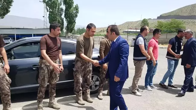 Kaymakam Öter, güvenlik güçleriyle bayramlaştı