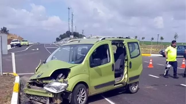 Tekirdağ'da midibüs ile hafif ticari araç çarpıştı: 18 yaralı