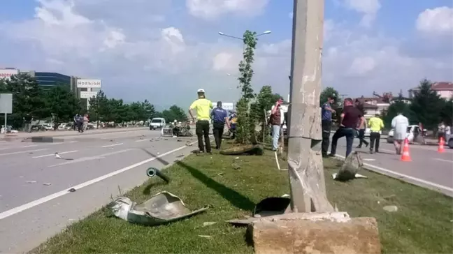 Ortadan ikiye bölündü, 2 kişi öldü