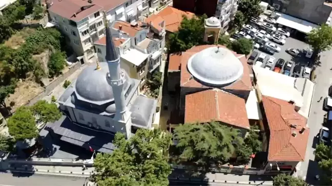 (Özel) Cami, kilise ve sinagogun aynı sokakta olduğu Kuzguncuk havadan görüntülendi