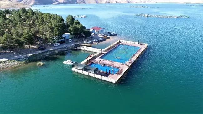 Denizi aratmayan Keban Barajı üzerinde olimpik