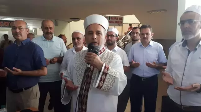 Erzincan'dan ilk hac kafilesi dualarla uğurlandı