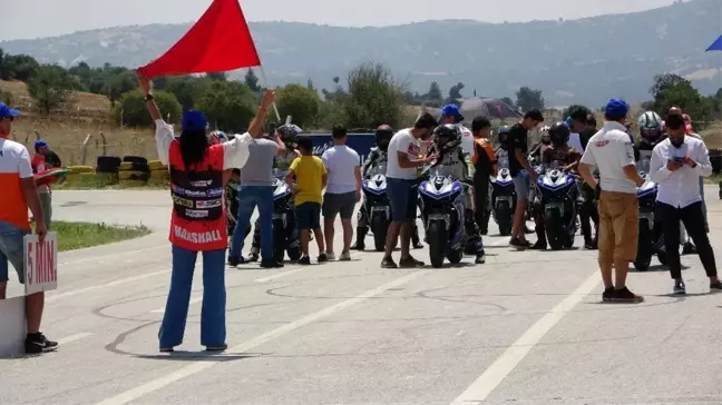 Türkiye Süpermoto Şampiyonası Uşak'ta yapıldı