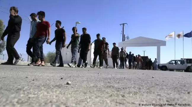 Kıbrıslı Rumlar AB'den sığınmacı desteği istiyor