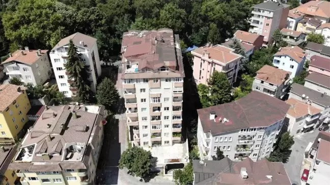 Sarıyer'de iki ana kolonu patlayan 9 katlı binanın son durumu havadan görüntülendi