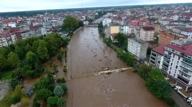 Terme'de taşkın seferberliği