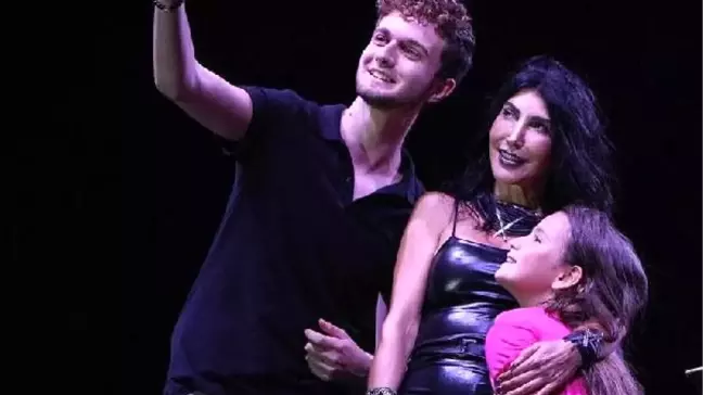 Hande yener, 'altın güvercin'de sahne aldı