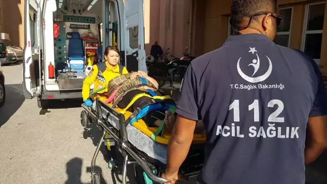 Erzincan'da otomobil şarampole devrildi: 7 yaralı