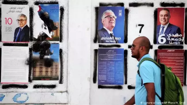 Tunus'ta devlet başkanlığı seçiminin ilk turu yapılıyor