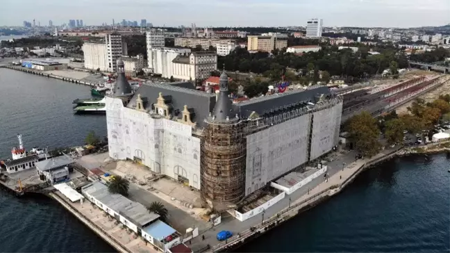 (Özel) Haydarpaşa Garı'nın simgesi olan saat yerine monte edildi
