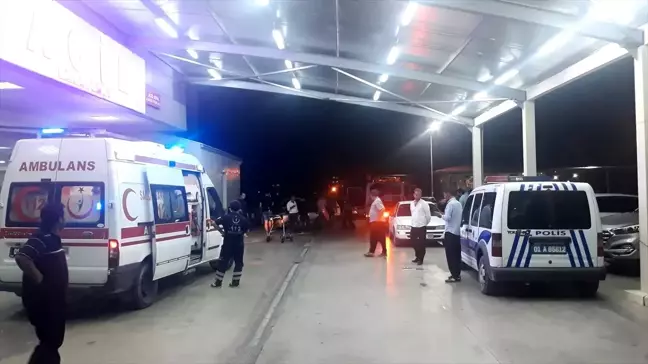 Otomobil şarampole devrildi: 8 yaralı