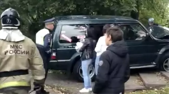 Şerit değiştirirken trafiği altüst etti