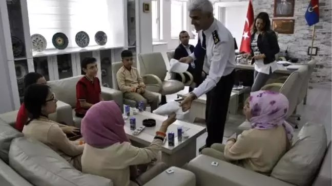Öğrencilerden mehmetçik vakfı'na bağış