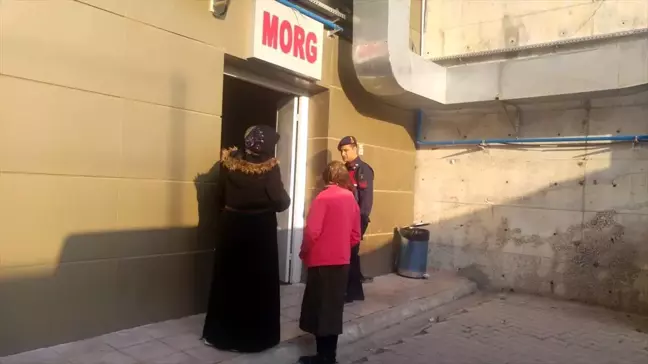 Balıkesir'de düzensiz göçmenleri taşıyan tekne battı