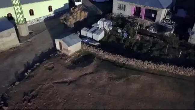 Erciş'te HDP'nin belediye ve ilçe başkanları gözaltına alındı (4)