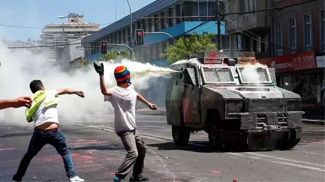 Şili'de 18 kişinin öldüğü protestolar APEC Zirvesi'ni iptal ettirdi