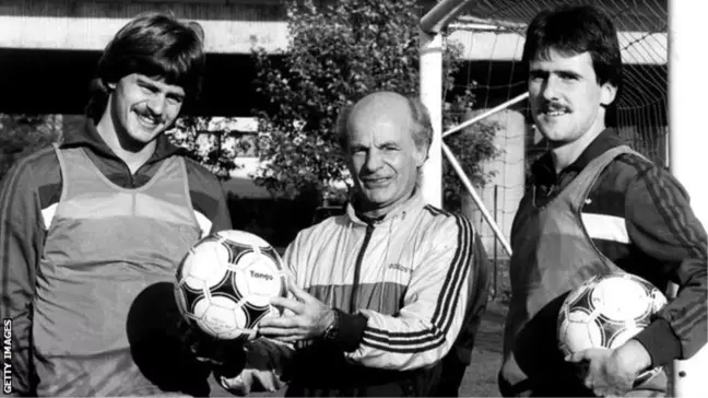 Falko Götz ve Dirk Schegel: Hayatlarını riske atıp, Doğu Berlin'den kaçan futbolcular