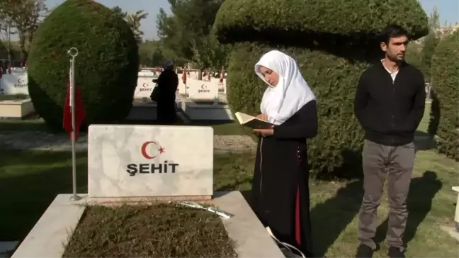 HDP önünde evlat nöbeti tutan ailelerden Kara Şehitliği'ne ziyaret