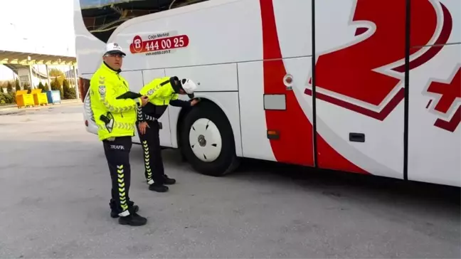 Bozüyük'te kış lastiği denetimleri hız kazandı