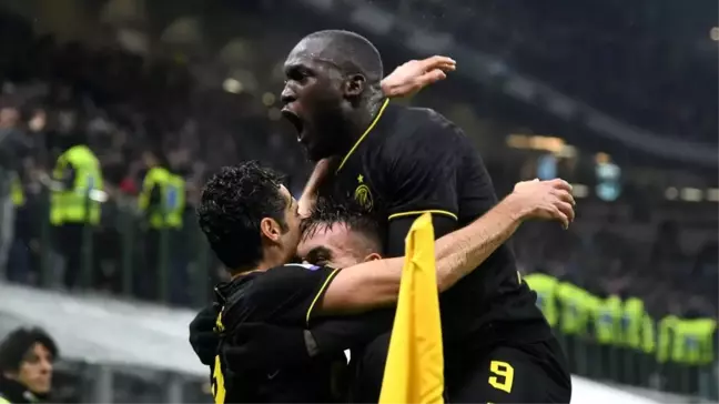 Corriere dello Sport gazetesinin 'Kara Cuma' manşeti İtalya'da ırkçılık tartışmasını körükledi