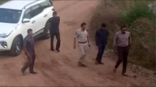 Hindistan'da polis, tecavüz olayına karışan 4 kişiyi vurarak öldürdü