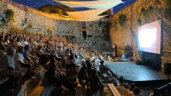 Foça'da Kış, Sinemayla Güzel