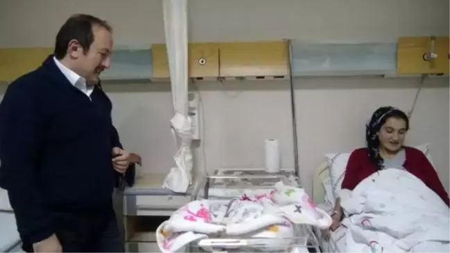 Şırnak'ta 2019'un son doğan bebeğine çeyrek altın