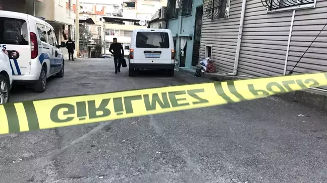 İzmir'de eski eşi tarafından darbedilip tüfekle vurulan kadın öldü