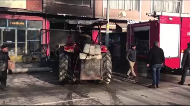 Çıkan yangında oto tamirhanesi ve bir araç zarar gördü