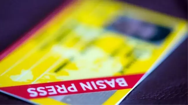 Türkiye'de yüzlerce gazetecinin basın kartı iptal edildi