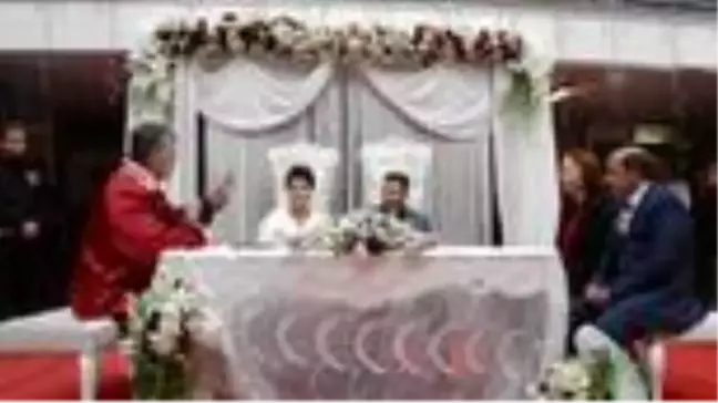 Trakya'da çiftler evlenmek için