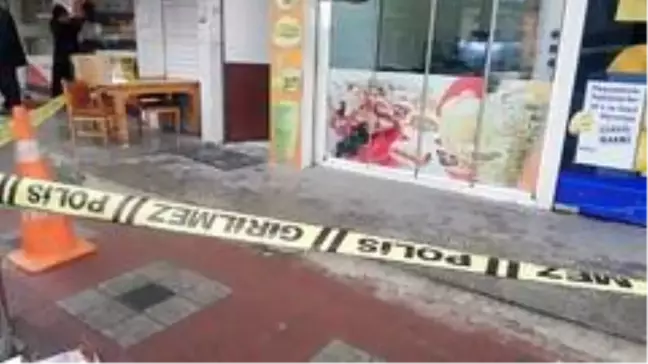 Esenyurt'ta döner dükkanında silahlı kavga: 2 yaralı