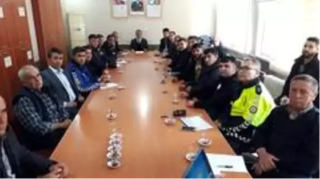 Alaşehirli otobüs sürücüleriyle güvenlik toplantısı yapıldı