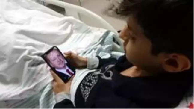 Kerim, Cumhurbaşkanı Erdoğan'ın gönderdiği telefonla ders çalışmaya başladı