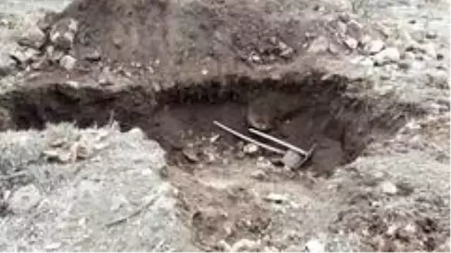 Kaçak kazı yaparken suçüstü yakalandılar