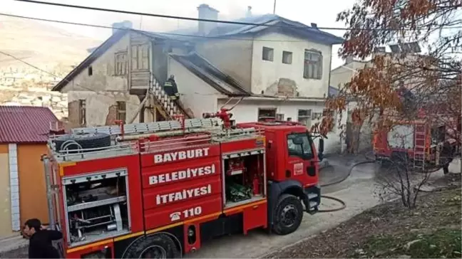 Bayburt'ta çıkan yangın korkuttu