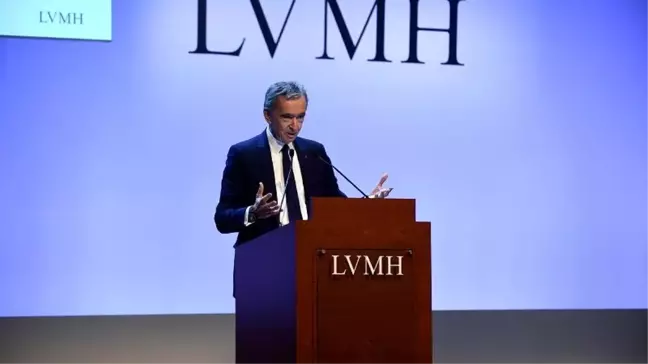 Fransa'nın en zengin iş insanı Bernard Arnault'un serveti koronavirüs yüzünden bir haftada 14 milyar dolar eridi