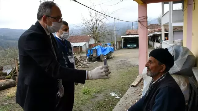 Babasına telefonla ulaşamayan kişinin yardımına belediye ekipleri koştu