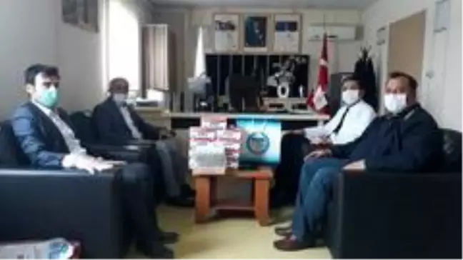 Başkan Ensari'den sağlık çalışanlarına maske ve dezenfektan desteği