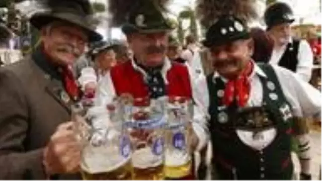 Covid-19: Dünyanın en büyük bira festivali Oktoberfest bu sene düzenlenmeyecek