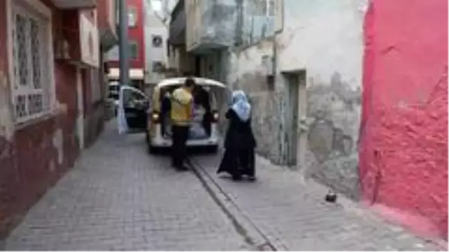 Haliliye'de muhtaç ailelere gıda desteği