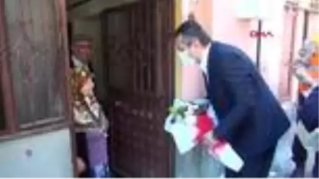 102 yaşındaki Döndü nineye Anneler Günü ziyareti