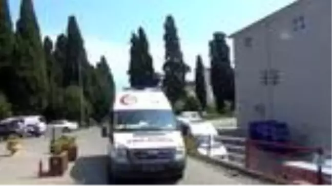 Boğulma tehlikesi geçiren iki kişi hastaneye kaldırıldı