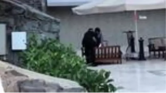 Berna Gözbaşı, Kulüpler Birliği toplantısını terk etti