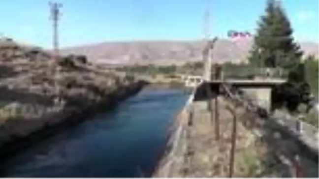 KONYA İvriz kanalına düşen çocuk son anda kurtarıldı