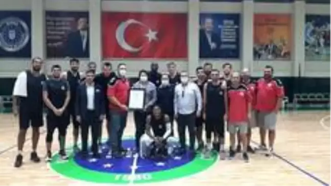 Semt 77 Yalovaspor, Gemlik'te şampiyon oldu