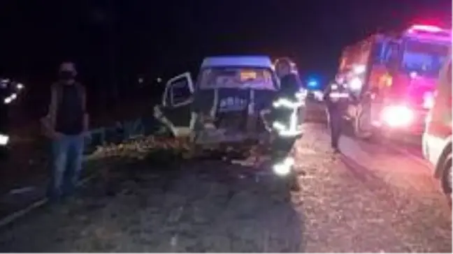 Sandıklı'da trafik kazası: 2 yaralı