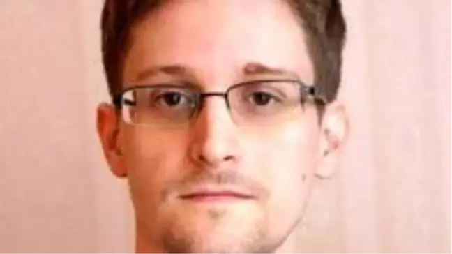 Edward Snowden: Rusya, ABD'nin istihbarat bilgilerini sızdıran eski casusa sürekli oturum izni verdi