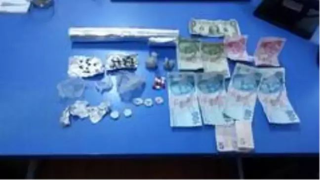 Son dakika haberi! Afyonkarahisar'da uyuşturucu ticareti yapan 2 kişi tutuklandı