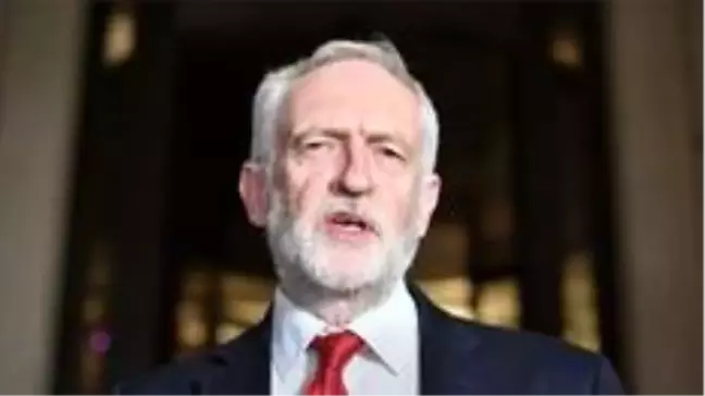 İngiltere İşçi Partisi, eski lideri Jeremy Corbyn'in parti üyeliğini askıya aldı